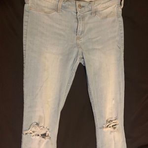 LOW RISE HOLLISTER JEANS